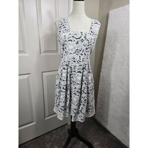 Monteau Small Lace Fit & Flare‎ Dress Open Back Elegant Party Cocktail Swing